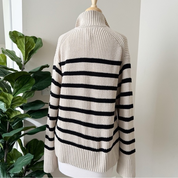 Stripes knit Sweater - Picture 7 of 13